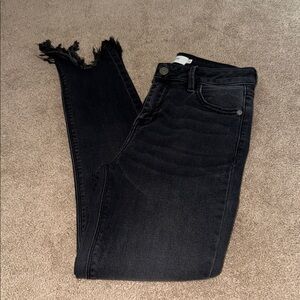 NWOT Hidden High Rise Distressed Skinny Jeans - Black